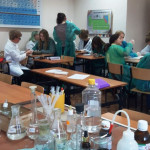 Powiększ zdjęcie Zajęcia laboratoryjne z chemii 7.10.21 gr3- zdjęcie 6