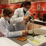 Powiększ zdjęcie Zajęcia w laboratorium CNK 2.11.21 r. - zdjęcie 7
