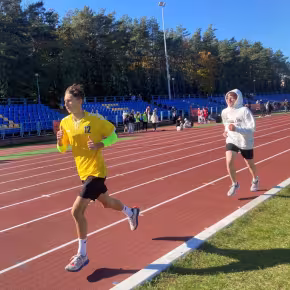 Mistrzostwa Kielc Szkół Ponadpodstawowych w Drużynowych Zawodach Lekkoatletycznych Dziewcząt i Chłopców - zdjęcie 6