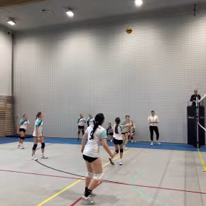 Mistrzostwa Kielc w Piłce Siatkowej Dziewcząt-zdjęcie 2